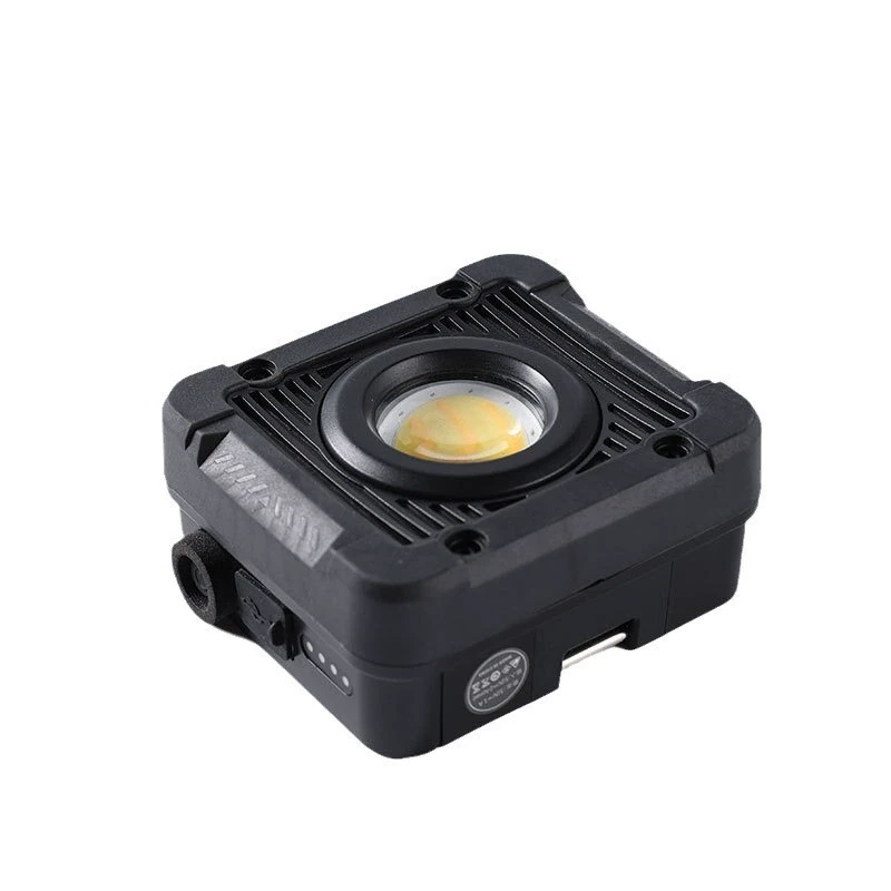 L52 &middot; Black &middot; catalogue product photo